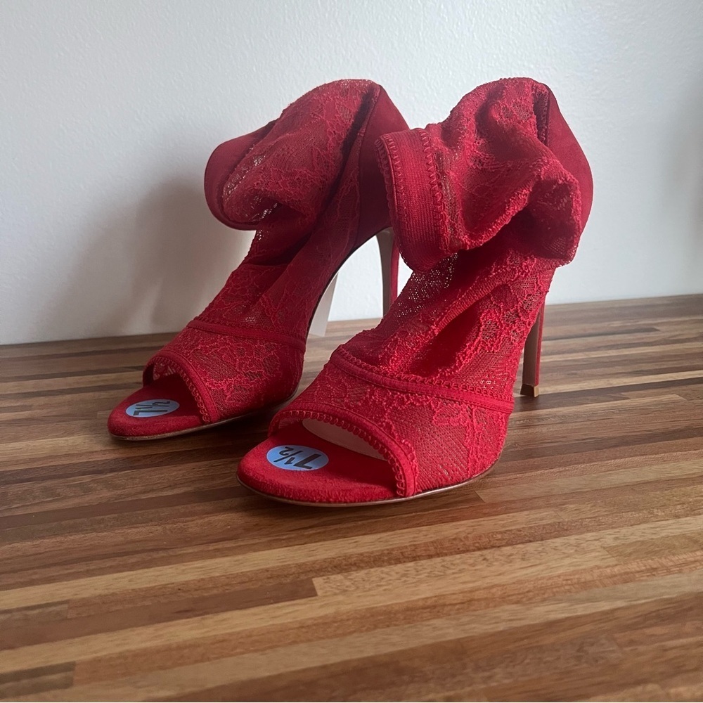 NWT Gianvito Rossi Missy Stretch Lace and Suede Tobasco Red Ankle Heel Sandals - Picture 3 of 8